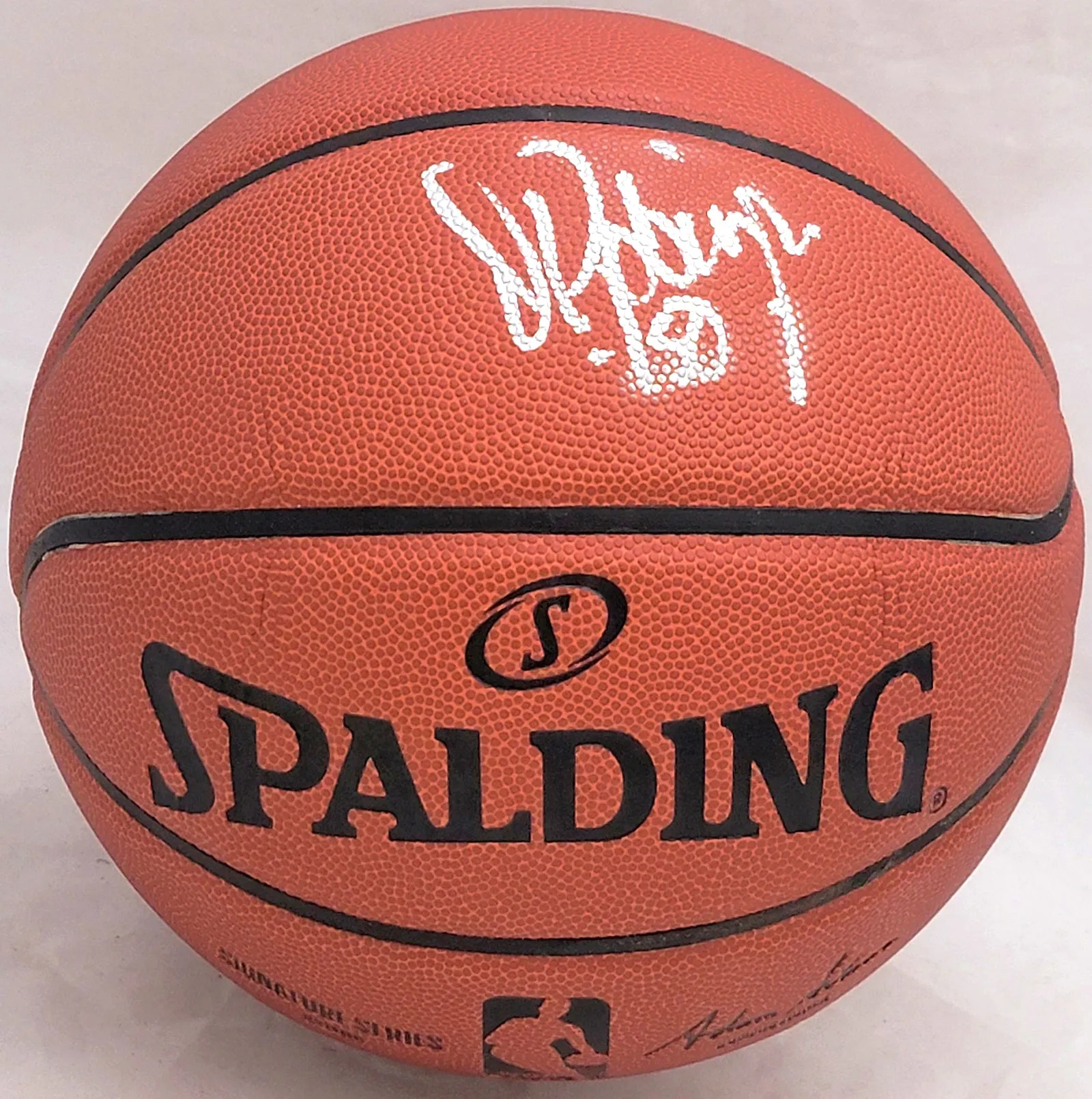 David Robinson Autographed Official Spalding Signature Series Basketball San Antonio Spurs Beckett BAS Witness #WY58156