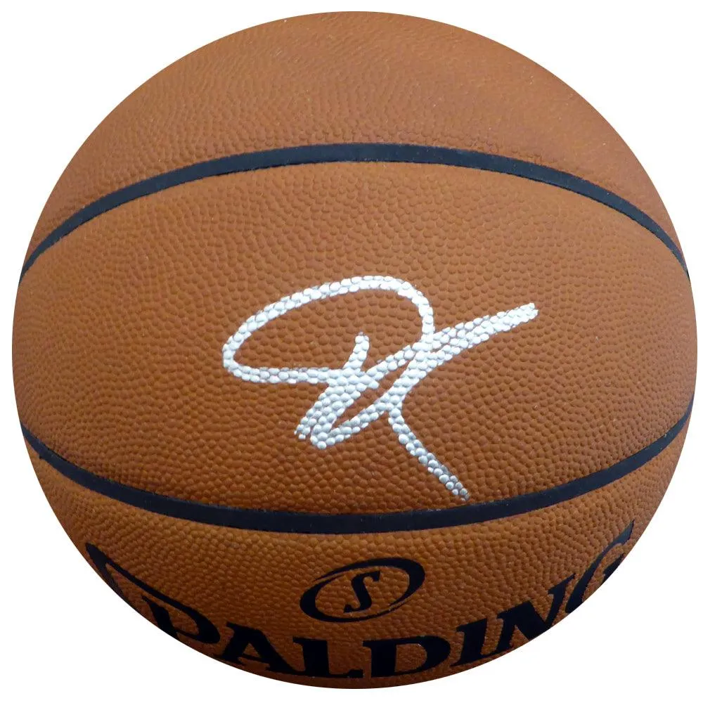 Giannis Antetokounmpo Autographed Official Spalding NBA Leather Basketball Milwaukee Bucks Beckett BAS Stock #148316