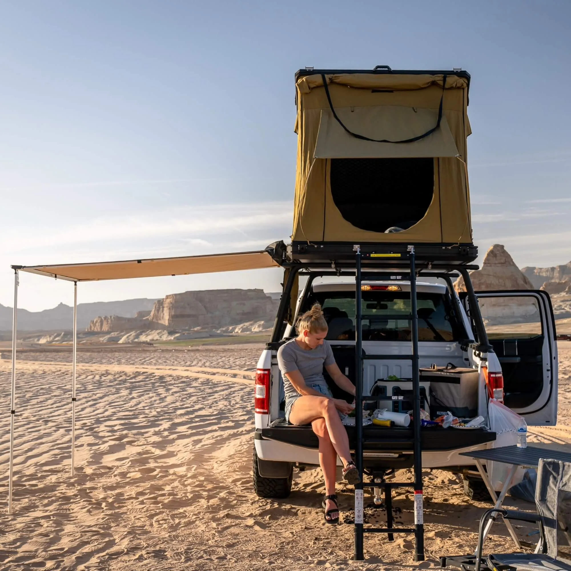 Mt. Hood Aluminum Hardshell Rooftop Tent: Double-Channel