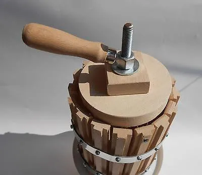 Wooden Wine Press: 10L Fruit Juice Extractor